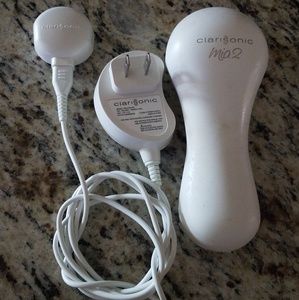 Clarisonic Mia 2. White. Facial cleansing